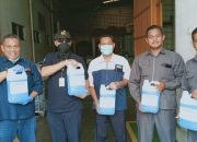 Jababeka Dukung PT Tesso Tetra Chemika Bagikan Desinfektan untuk Masjid & Mushola di Cikarang