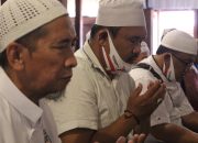 Peringati Maulid Nabi SAW, Calon Kades Jayamukti Bang Iwan Ziarah ke Makam 3 Wali