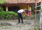 Mahasiswa STAIN-EL GHAZY Bantu Korban Banjir Bekasi