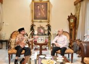 Salim Segaf Temui Try Sutrisno, Bicara Demokrasi Jangan Sampai Dibajak Elite