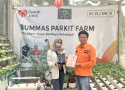 Penelitian di Parkit Farm Binaan Rumah Zakat, Mahasiswi UIN Sultan Hasanudin Banten Lolos Uji Skripsi