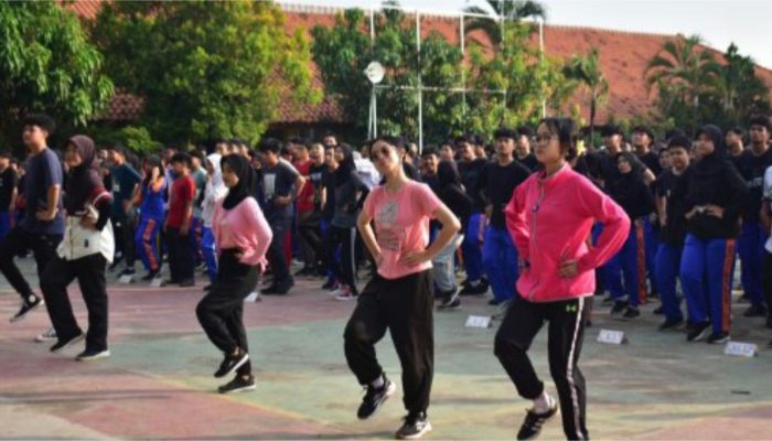 CommStride 2025 Gelar School Visit di SMA Negeri 1 Cikarang Pusat, Dorong Gaya Hidup Sehat di Kalangan Remaja