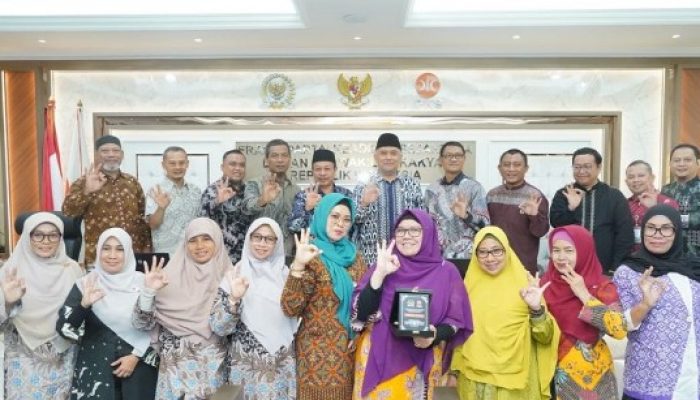 Forum Bank Sampah Kabupaten Bekasi Temui Haji Jalal di Senayan, Bahas Penguatan Peran Bank Sampah