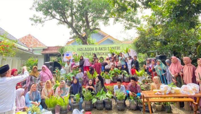 Santri Nurul Ikhsan Bersama Warga Jagapura Wetan Wujudkan Aksi Peduli Lingkungan