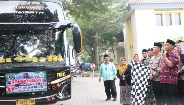 Haji 2026: Pesan Penting Plt Bupati Bekasi Saat Lepas Kloter Pertama
