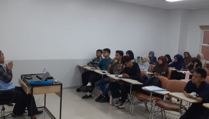 Kajian Kamis di ATRODAS Cikampek, Mahasiswa Diajak Jadikan Al-Qur’an Pedoman Hidup